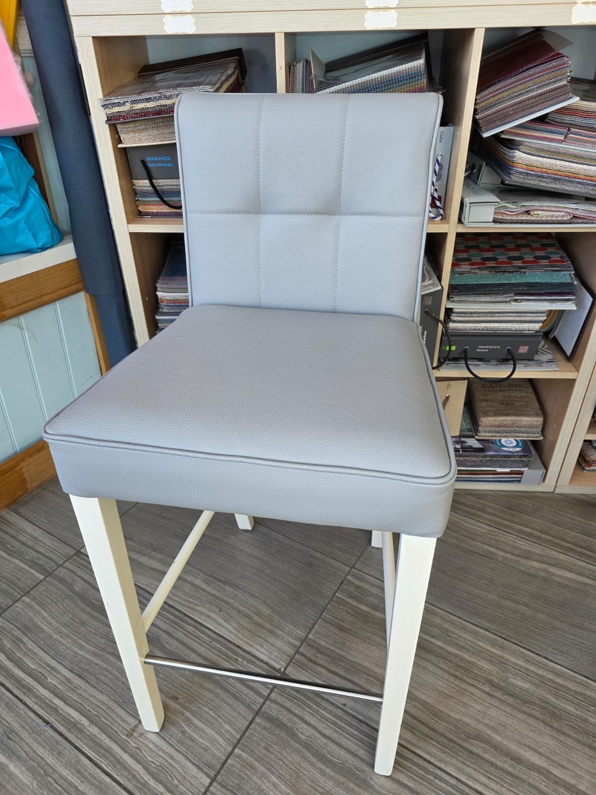White dining chair with plain upholstery